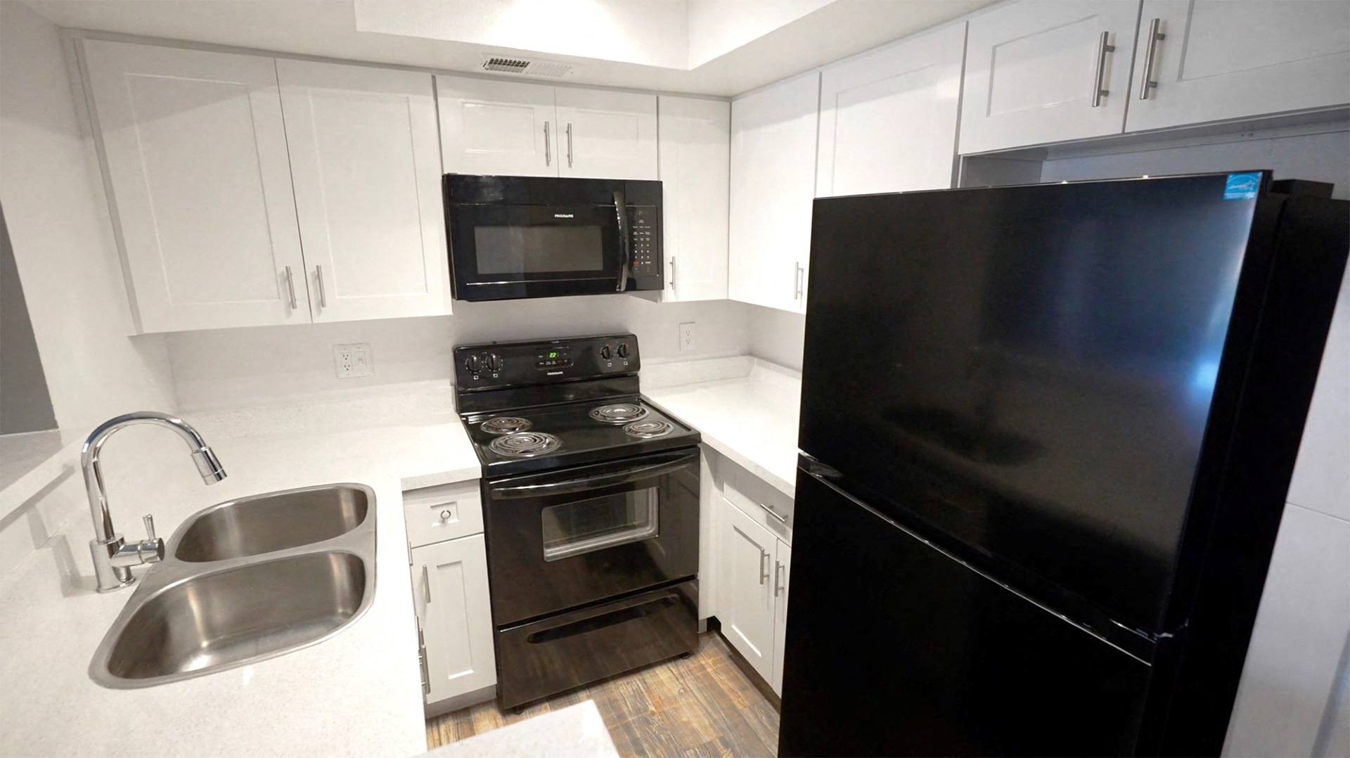Avalon Hills photo 3